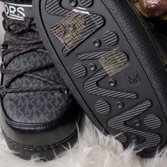 Michael Kors Zelda Monogram Snow Boots - Picture 4 of 6